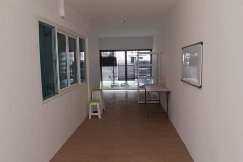 Casa de 3 dormitorios en Pattaya, Tailandia № 157638 - foto 2