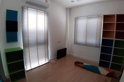 Casa de 3 dormitorios en Pattaya, Tailandia № 157638 - foto 6