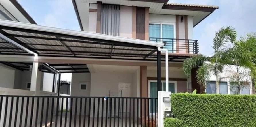 Casa de 3 dormitorios en Pattaya, Tailandia № 157638