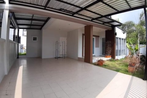 Casa de 3 dormitorios en Pattaya, Tailandia № 157638 - foto 7