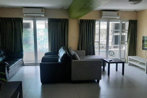 Condominio de 3 dormitorios en Bangkok, Tailandia № 157640 - foto 3