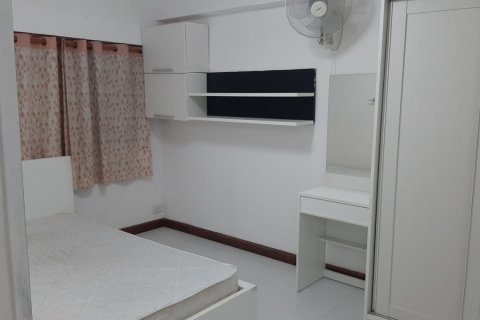Condominio de 3 dormitorios en Bangkok, Tailandia № 157640 - foto 4