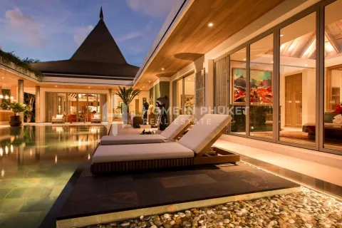 Casa de 4 dormitorios en Phuket, Tailandia № 171492
