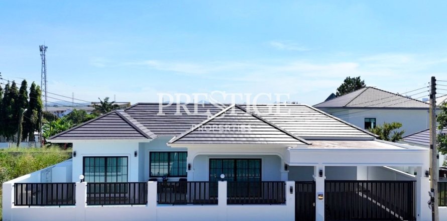 House in Pattaya, Thailand 3 bedrooms № 197875