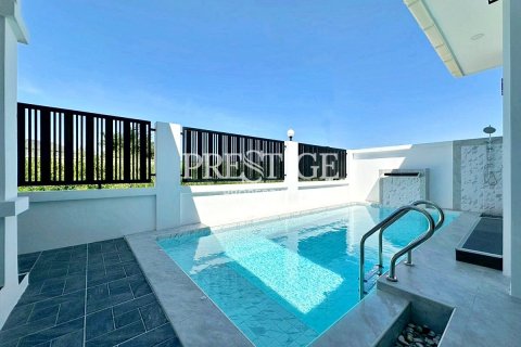 House in Pattaya, Thailand 3 bedrooms № 197875 - photo 28