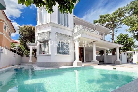 Haus in Pattaya, Thailand 4 Schlafzimmer № 197876