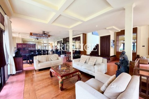 Дом в Паттайе, Таиланд с 5 спальнями № 197877 - фото 2