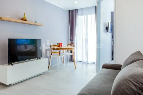 Condo à Chalong, Thaïlande, 1 chambre  № 205919