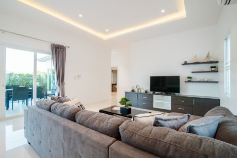 Chalet de 3 dormitorios en Hua Hin, Tailandia № 166456 - foto 19