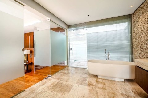 Chalet de 4 dormitorios en Layan Beach, Tailandia № 166415 - foto 19