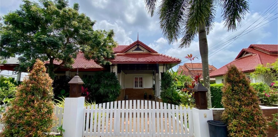 Chalet de 3 dormitorios en Kathu, Tailandia № 145506