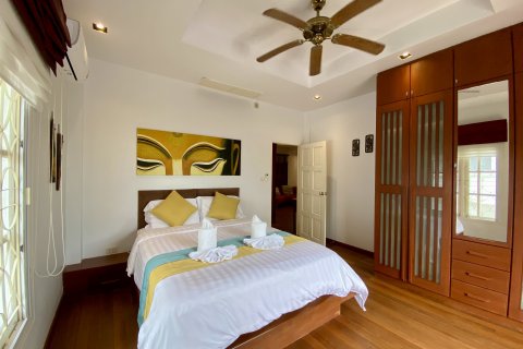Chalet de 3 dormitorios en Kathu, Tailandia № 145506 - foto 29
