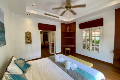 Chalet de 3 dormitorios en Kathu, Tailandia № 145506 - foto 25