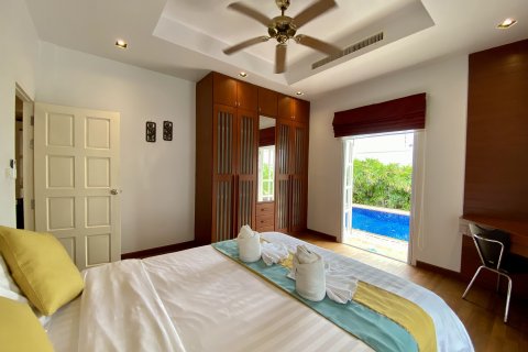 Chalet de 3 dormitorios en Kathu, Tailandia № 145506 - foto 30