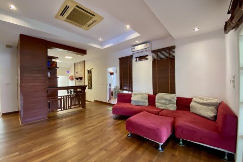 Chalet de 3 dormitorios en Kathu, Tailandia № 145506 - foto 15