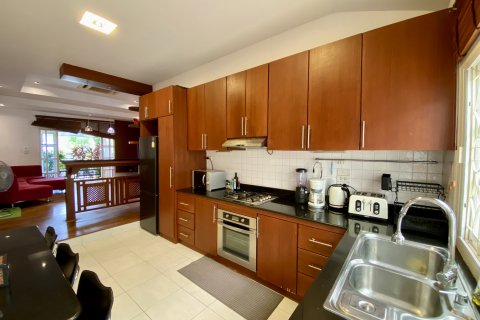 Chalet de 3 dormitorios en Kathu, Tailandia № 145506 - foto 19