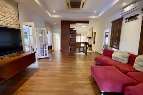 Chalet de 3 dormitorios en Kathu, Tailandia № 145506 - foto 14