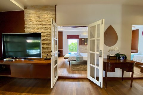 Chalet de 3 dormitorios en Kathu, Tailandia № 145506 - foto 20