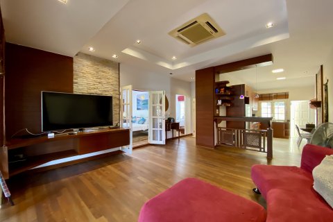 Chalet de 3 dormitorios en Kathu, Tailandia № 145506 - foto 16