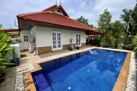 Chalet de 3 dormitorios en Kathu, Tailandia № 145506 - foto 7