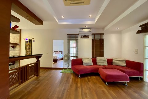 Chalet de 3 dormitorios en Kathu, Tailandia № 145506 - foto 17