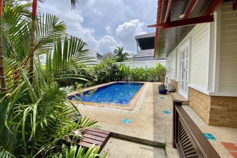 Chalet de 3 dormitorios en Kathu, Tailandia № 145506 - foto 11