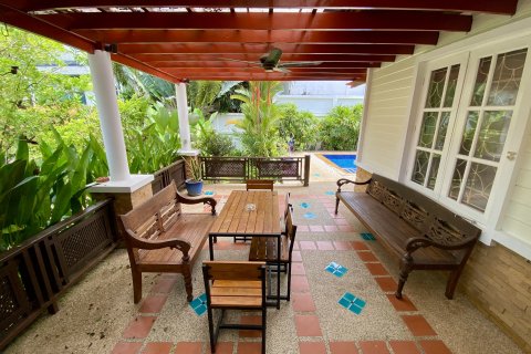Chalet de 3 dormitorios en Kathu, Tailandia № 145506 - foto 5