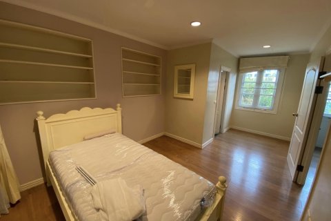 Reihenhaus in Bangkok, Thailand 4 Schlafzimmer № 178960 - Foto 22