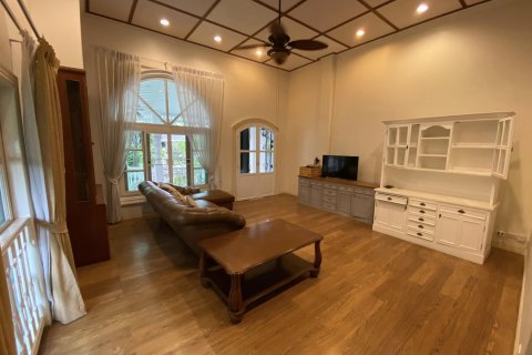 Reihenhaus in Bangkok, Thailand 4 Schlafzimmer № 178960 - Foto 9