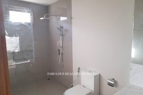 Chalet de 3 dormitorios en Bang Tao, Tailandia № 179634 - foto 16