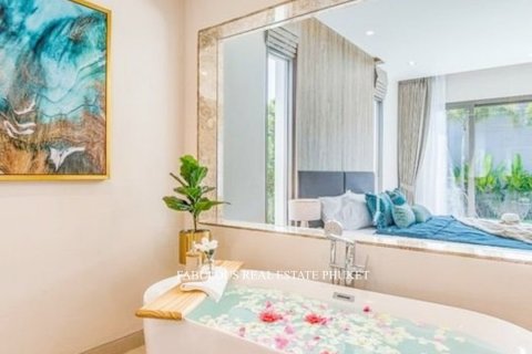 Chalet de 3 dormitorios en Bang Tao, Tailandia № 179632 - foto 4