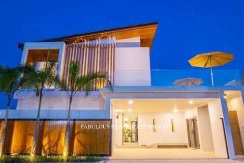 Chalet de 3 dormitorios en Bang Tao, Tailandia № 179632 - foto 2