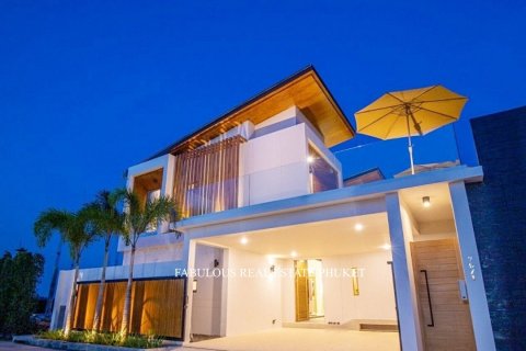 Chalet de 3 dormitorios en Bang Tao, Tailandia № 179632 - foto 19