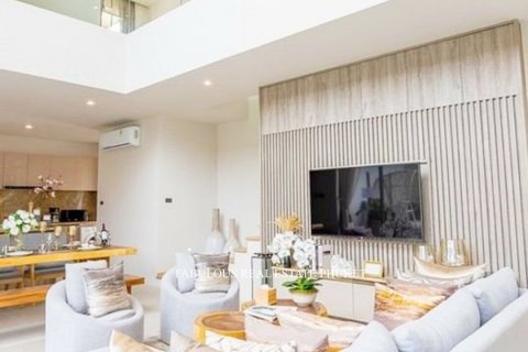 Chalet de 3 dormitorios en Bang Tao, Tailandia № 179632 - foto 7