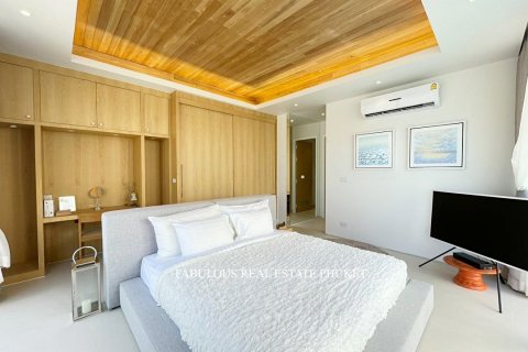 Chalet de 3 dormitorios en Bang Tao, Tailandia № 179635 - foto 19