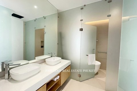 Chalet de 3 dormitorios en Bang Tao, Tailandia № 179635 - foto 15