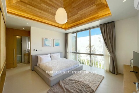 Chalet de 3 dormitorios en Bang Tao, Tailandia № 179635 - foto 2