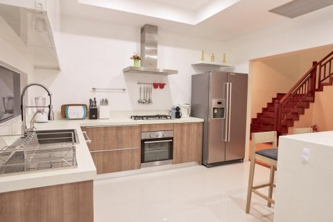 Casa de 4 dormitorios en Bang Tao, Tailandia № 178863 - foto 7