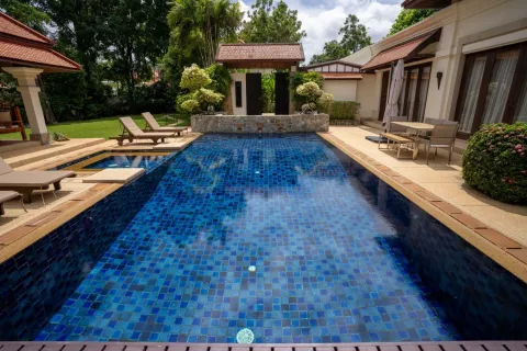 Casa de 4 dormitorios en Bang Tao, Tailandia № 178864 - foto 3