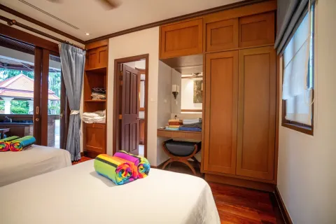 Casa de 4 dormitorios en Bang Tao, Tailandia № 178864 - foto 27