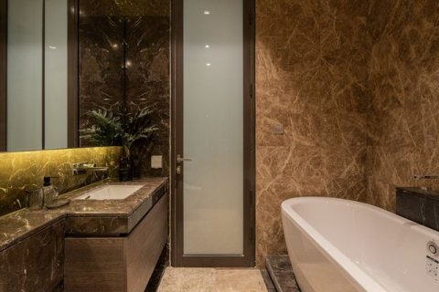 Condominio de 3 dormitorios en Bangkok, Tailandia № 143413 - foto 11