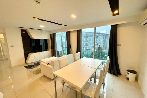 Condominio de 2 dormitorios en Chon Buri, Tailandia № 67504 - foto 6