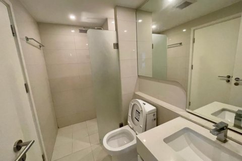 Condominio de 2 dormitorios en Chon Buri, Tailandia № 67504 - foto 10