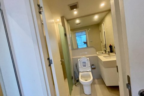 Condominio de 2 dormitorios en Chon Buri, Tailandia № 67504 - foto 11