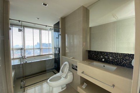 Condo in Bangkok, Thailand, 2 bedrooms № 142942 - photo 7