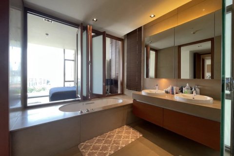 Condominio de 2 dormitorios en Sathon, Bangkok, Tailandia № 142943 - foto 10