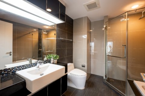 Condominio de 2 dormitorios en Bangkok, Tailandia № 142946 - foto 14