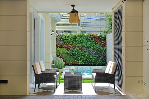 Casa de 4 dormitorios en Bangkok, Tailandia № 142948 - foto 3