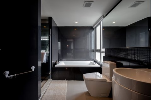 Condominio de 3 dormitorios en Sathon, Bangkok, Tailandia № 142945 - foto 11