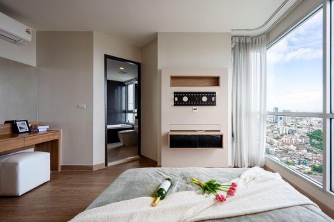 Condominio de 3 dormitorios en Sathon, Bangkok, Tailandia № 142945 - foto 6
